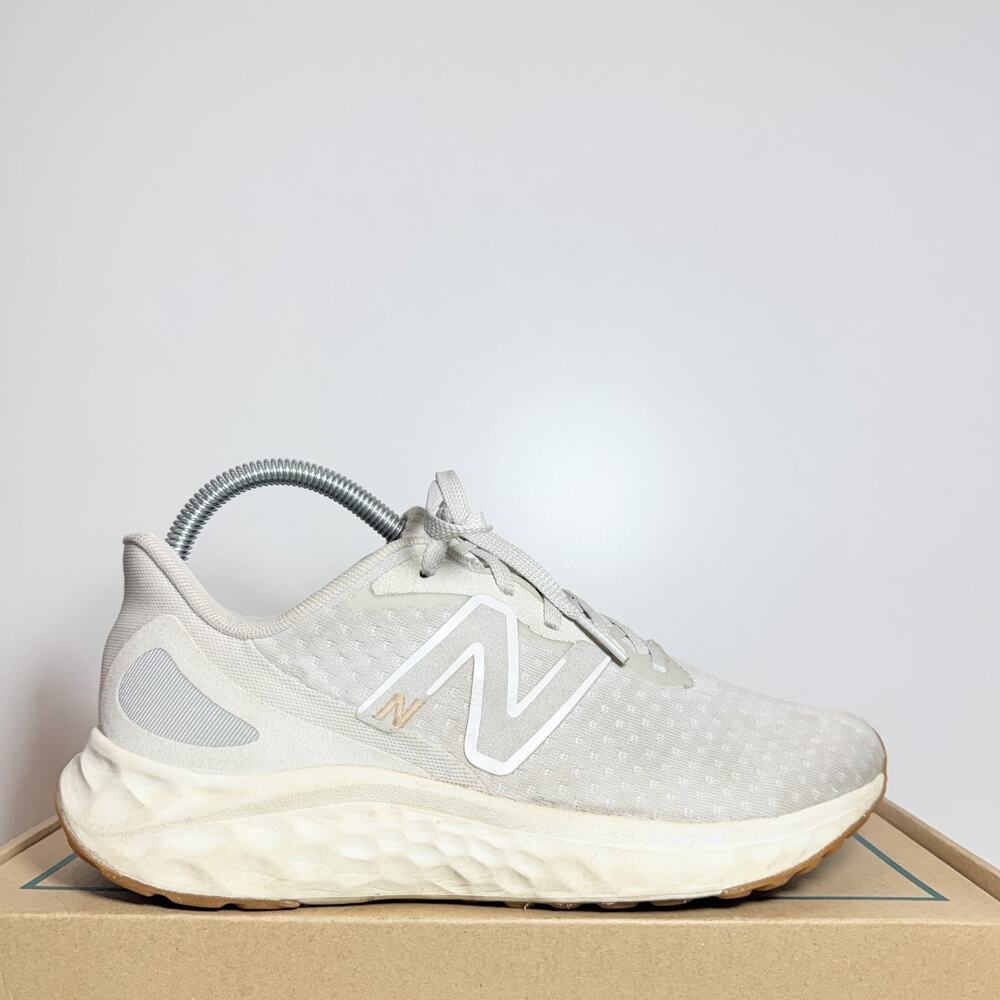 New Balance Womens 7.5 Shoes Fresh Foam Arishi White Grey Running Sneakers